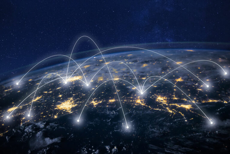 Multiple networks and locations on a world map, connected through proprietary KVM and KVM-over-IP solutions. IHSE and kvm-tec offer a wide range of solutions for total connectivity by combining the best of both worlds.
